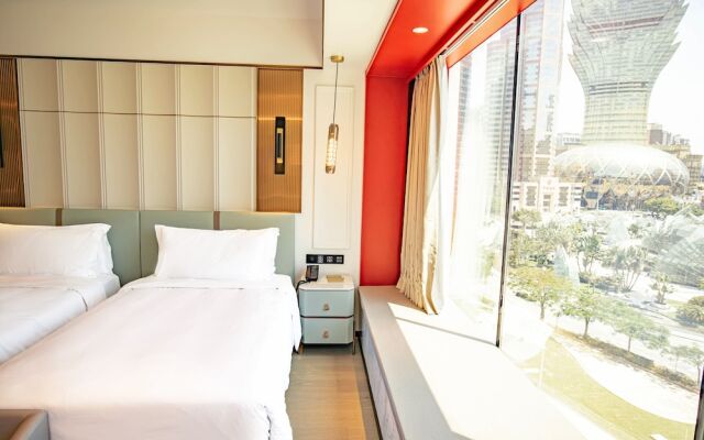 YOHO Resorts World Hotel