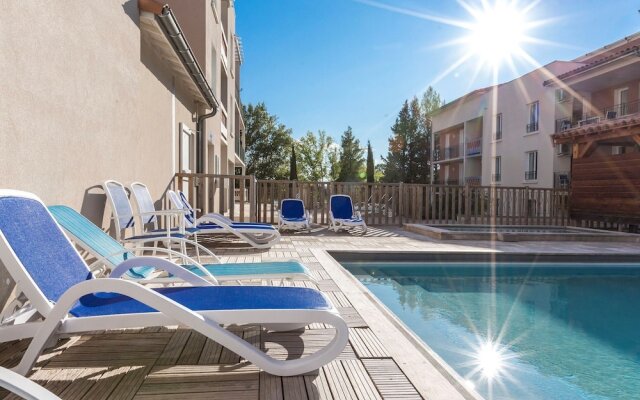 Well-kept Apartment in a Pleasant Town in the Provençe