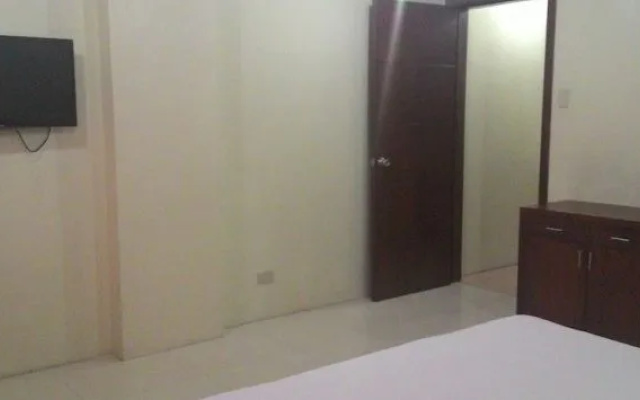 Joyce Apartelle San Juan