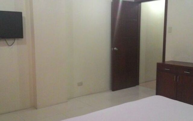 Joyce Apartelle San Juan