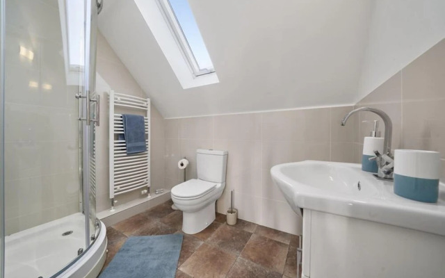 Spacious Canterbury Townhouse