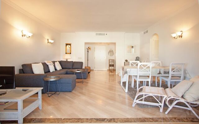 Luxury beach apartment Elviria, Marbella