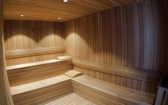 Regatta Living Hotel By Mint