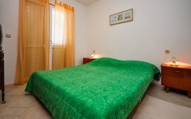 Apartments and Rooms Nikola