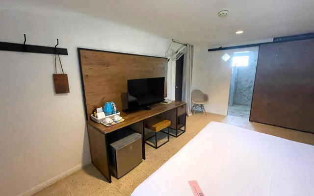Dolphin Bay Beach Resort