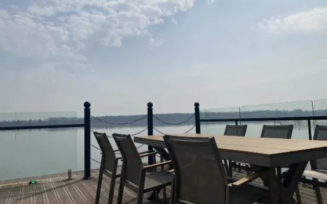 Mingzhu Lake Resort – Balcony – Shanghai