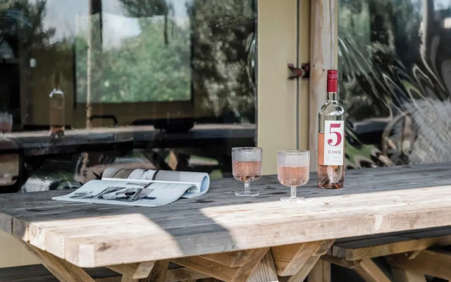 Woodlodge in Duynpark With Scenic Views