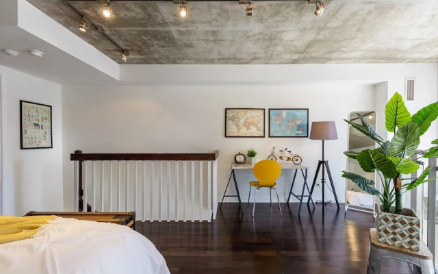 QuickStay - Sunlit Luxury Loft on King West