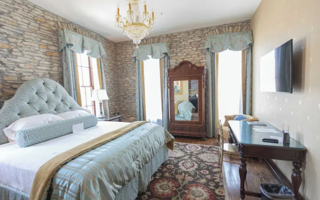 P.A. Smith Hotel