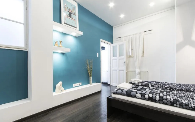 Budapest White Boat Apartments