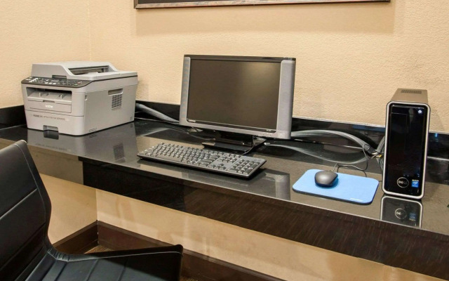 Quality Inn & Suites Springfield - Eugene North