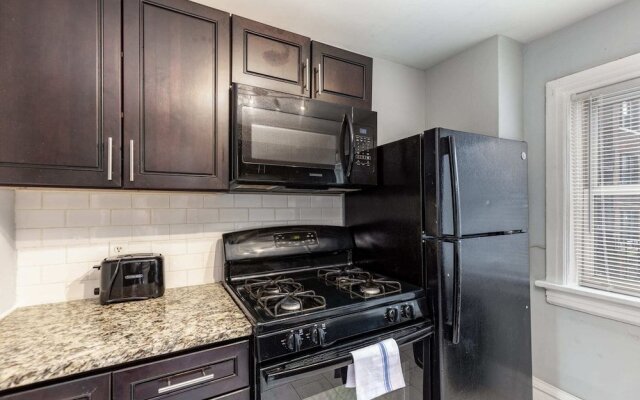 Classic Cwe Apts With Full Kitchen By Zencity