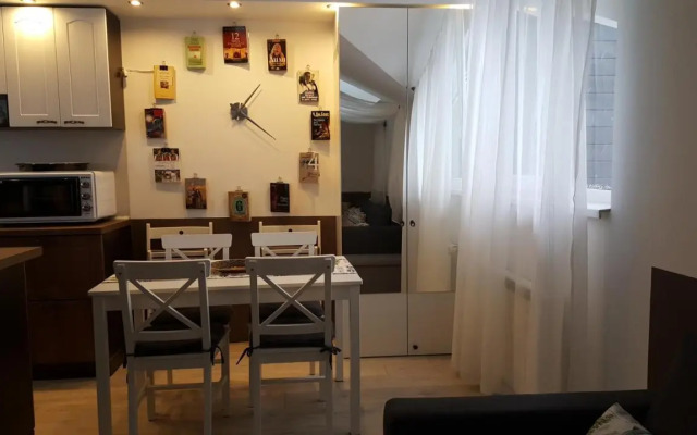 Apartment 15