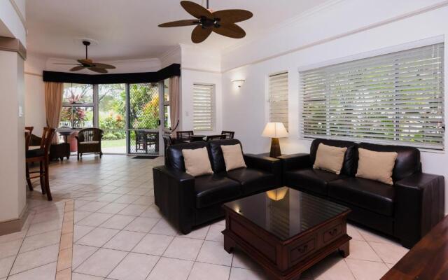 Villa Beach Palm Cove