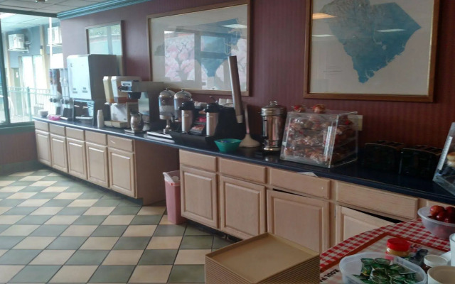 Downtown Inn and Suites