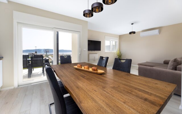 Stunning 2-bed Apartment in Kastela