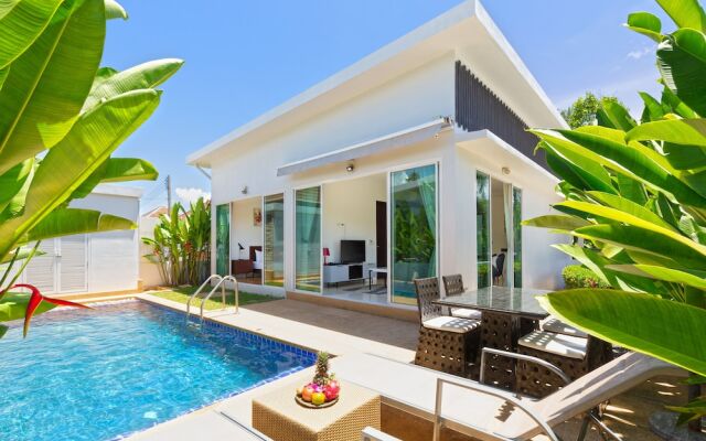Tropical Stay at 2BR Pool Villa Greens 8