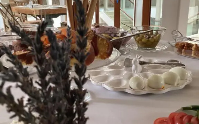 Sonef House Hotel