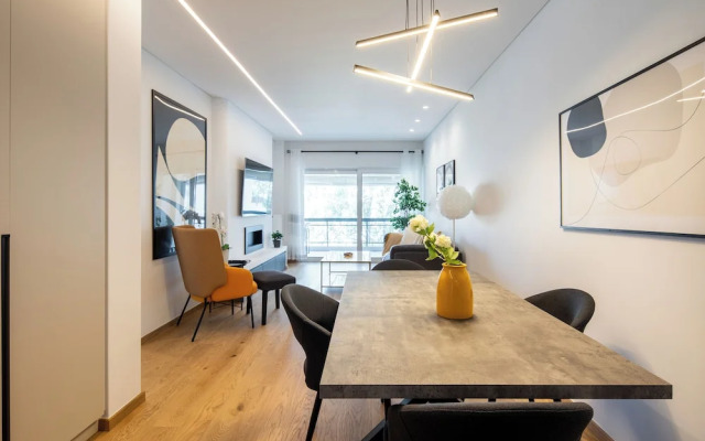 Bloom 2-Bedroom Apartment in Athens