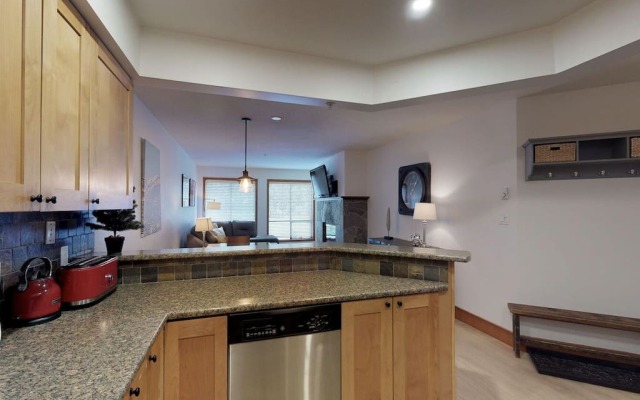 Ski in Ski out - Steam Shower - Roof top Hot tub