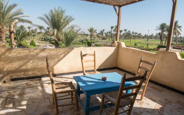 Zad Elmosafer Guest House