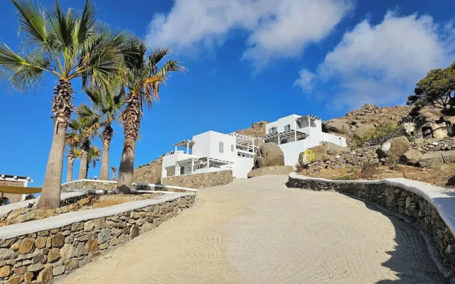 Mykonos4Islands Seaside Homes and Suites