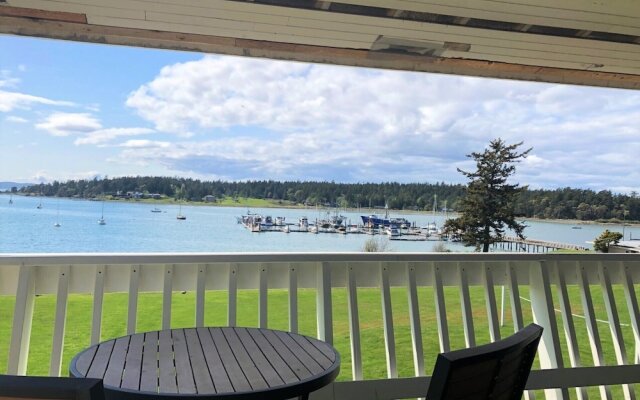 Lopez Islander Resort