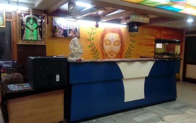 Iroomz Chalukya Residency