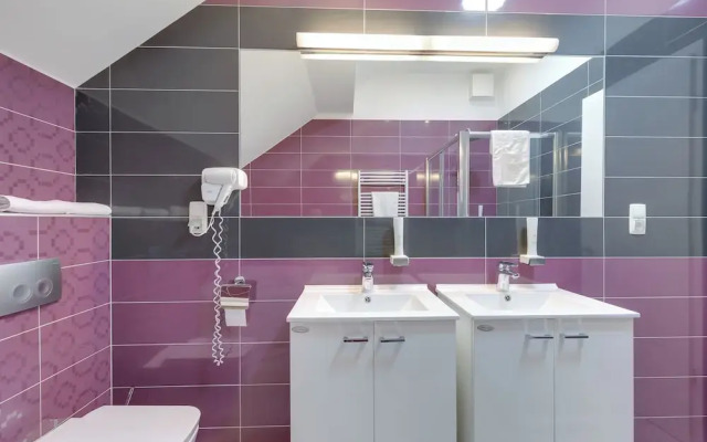 Wellness Suite Saffron