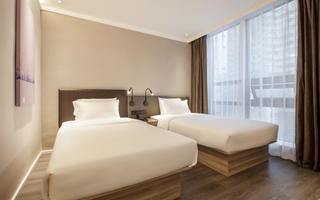 Hanting Hotel Guiyang Big Cross Square
