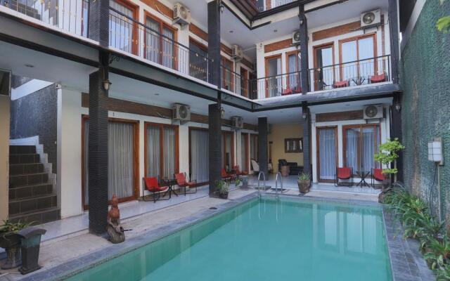OYO 426 Hotel Gading Resto