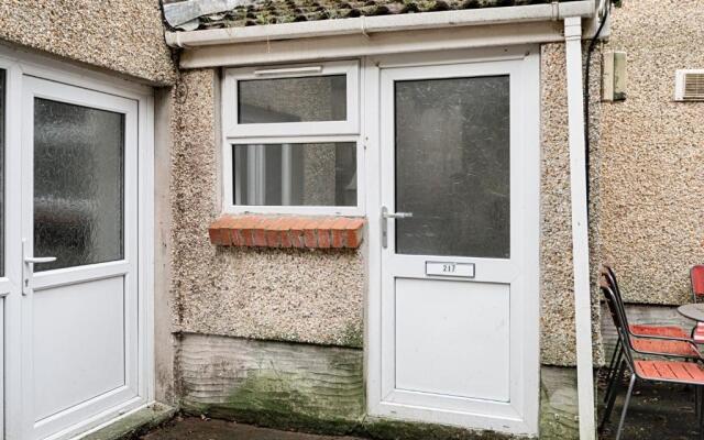 Perfect Location with Parking -Jersey Lodge