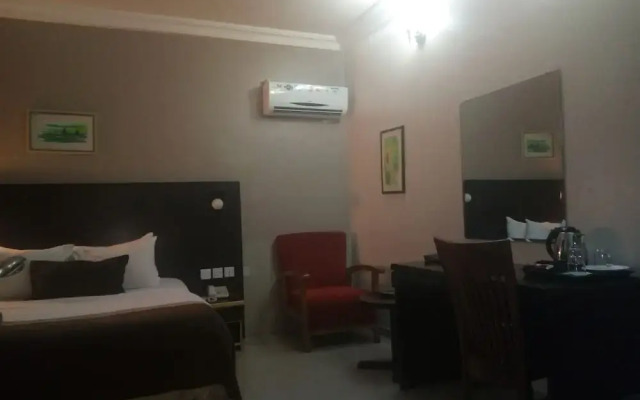 Neocourts Hotel