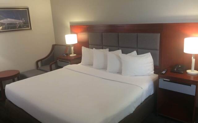 Ramada Plaza by Wyndham Chicago North Shore