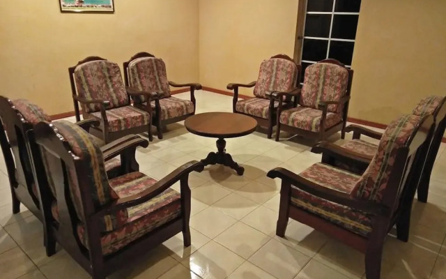 Golden Palms Hotel
