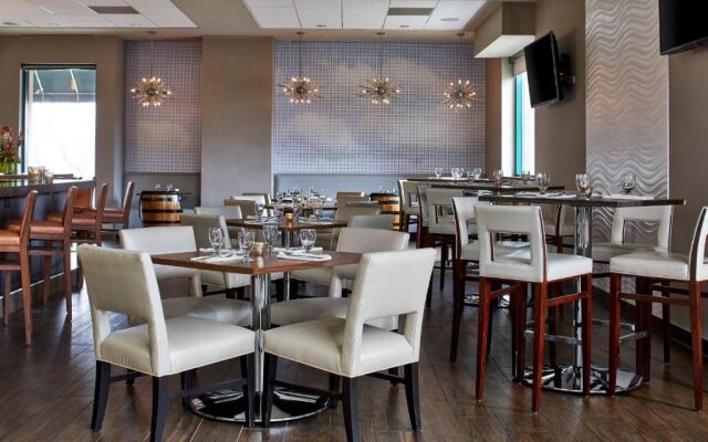 Renaissance Chicago Glenview Suites Hotel