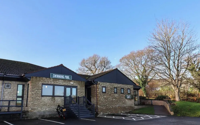Tri-star House