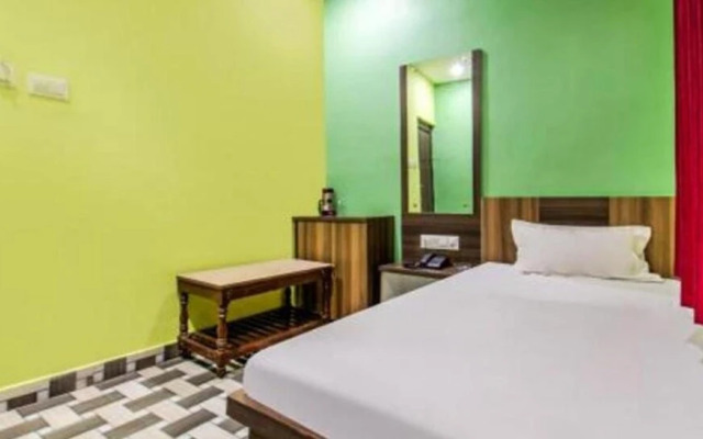 Goroomgo Royal Stay Gadiyahat Kolkata