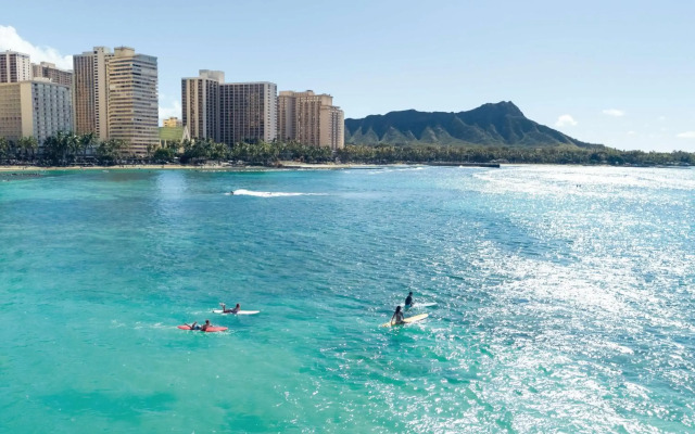 Embassy Suites by Hilton Waikiki Beach Walk