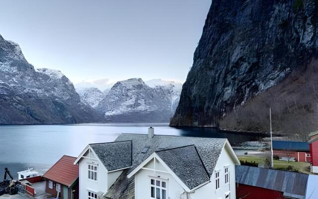 Visit Undredal