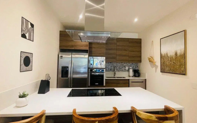 Elegante Condo, con alberca, zona Tezal