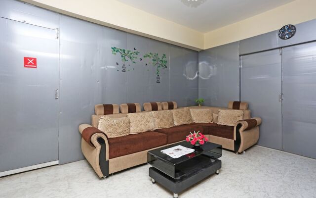 The Royal Nest By OYO Rooms