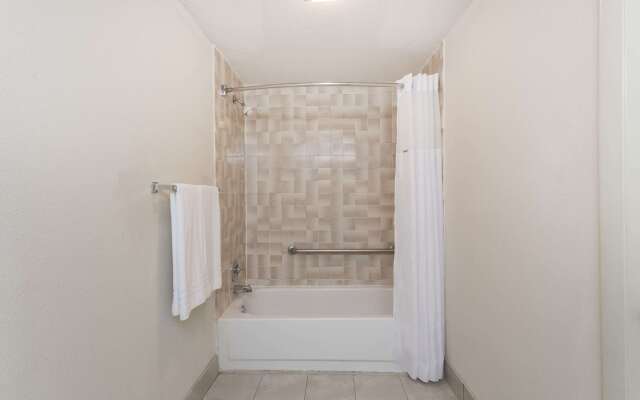 Days Inn by Wyndham Winston Salem North