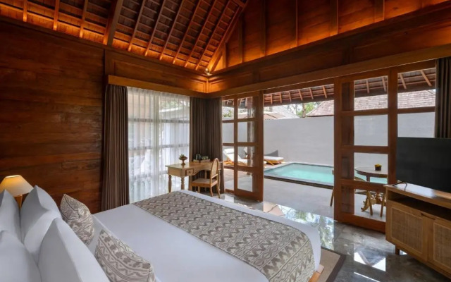 Unagi Wooden Villa by Emana