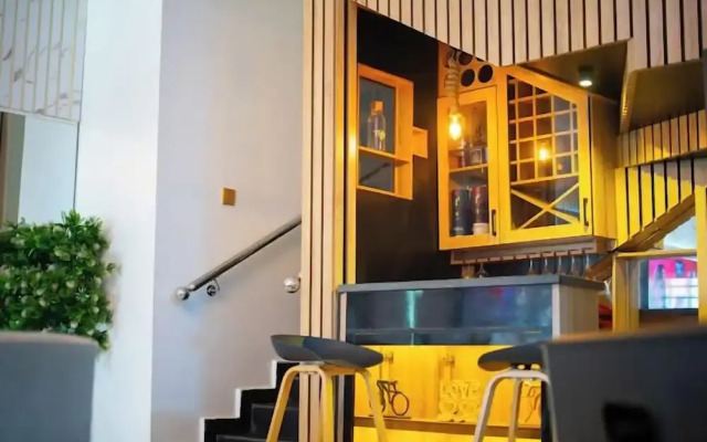Uphoria Apartments