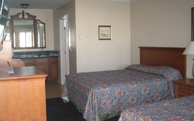 The Shores Inn and Beach Houses