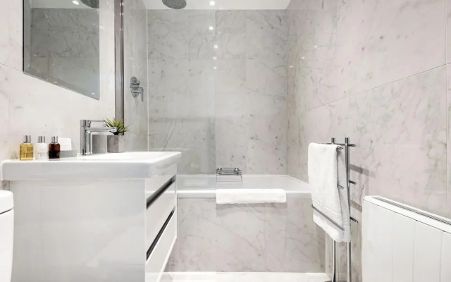 The Knightsbridge Suite Next to Sloane Square