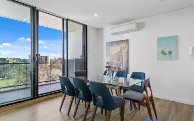Prime 3BR Apt(Parking)/ICC/DarlingHarbour-10 mins