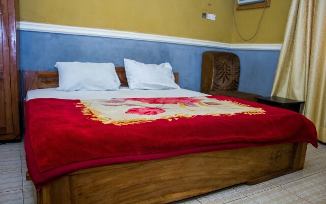 Duckland Hotel and Suites Ltd