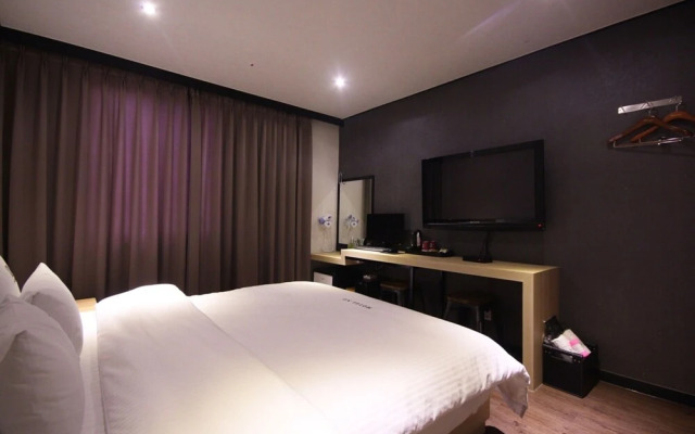 Changwon Sangnamdong XO